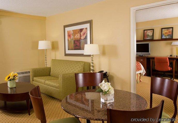 Hotel Courtyard Miami Coral Gables Pokoj fotografie